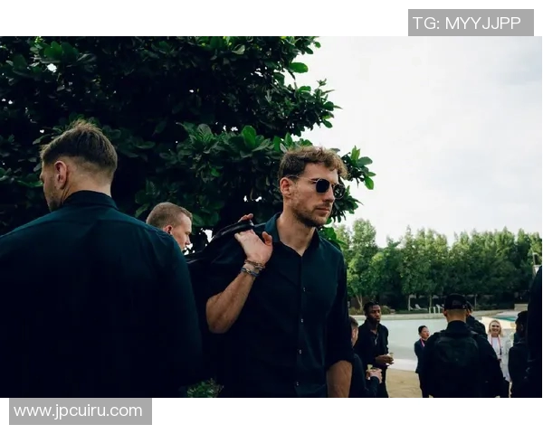 德国足球明星帅哥的魅力与成就全解析